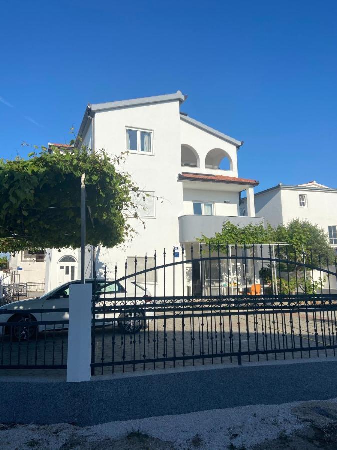 Apartments Antea Рогозница Экстерьер фото