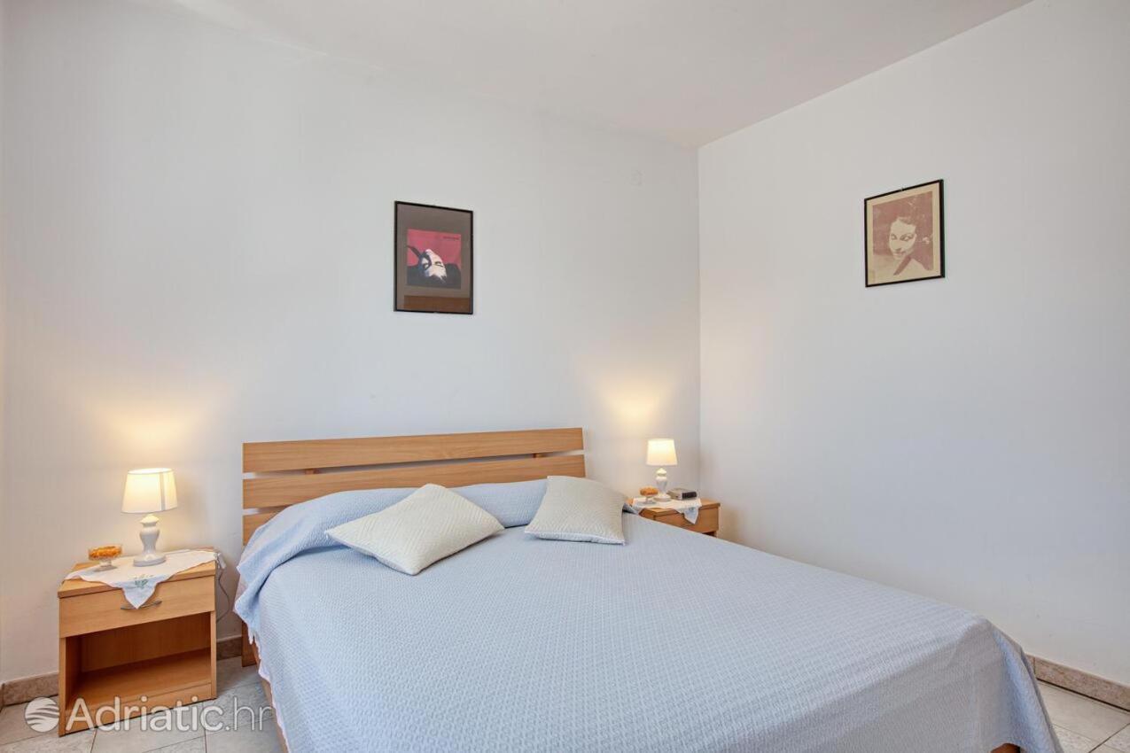 Apartments Antea Рогозница Экстерьер фото
