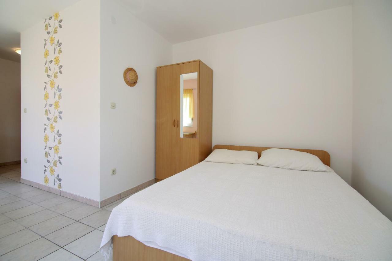 Apartments Antea Рогозница Экстерьер фото