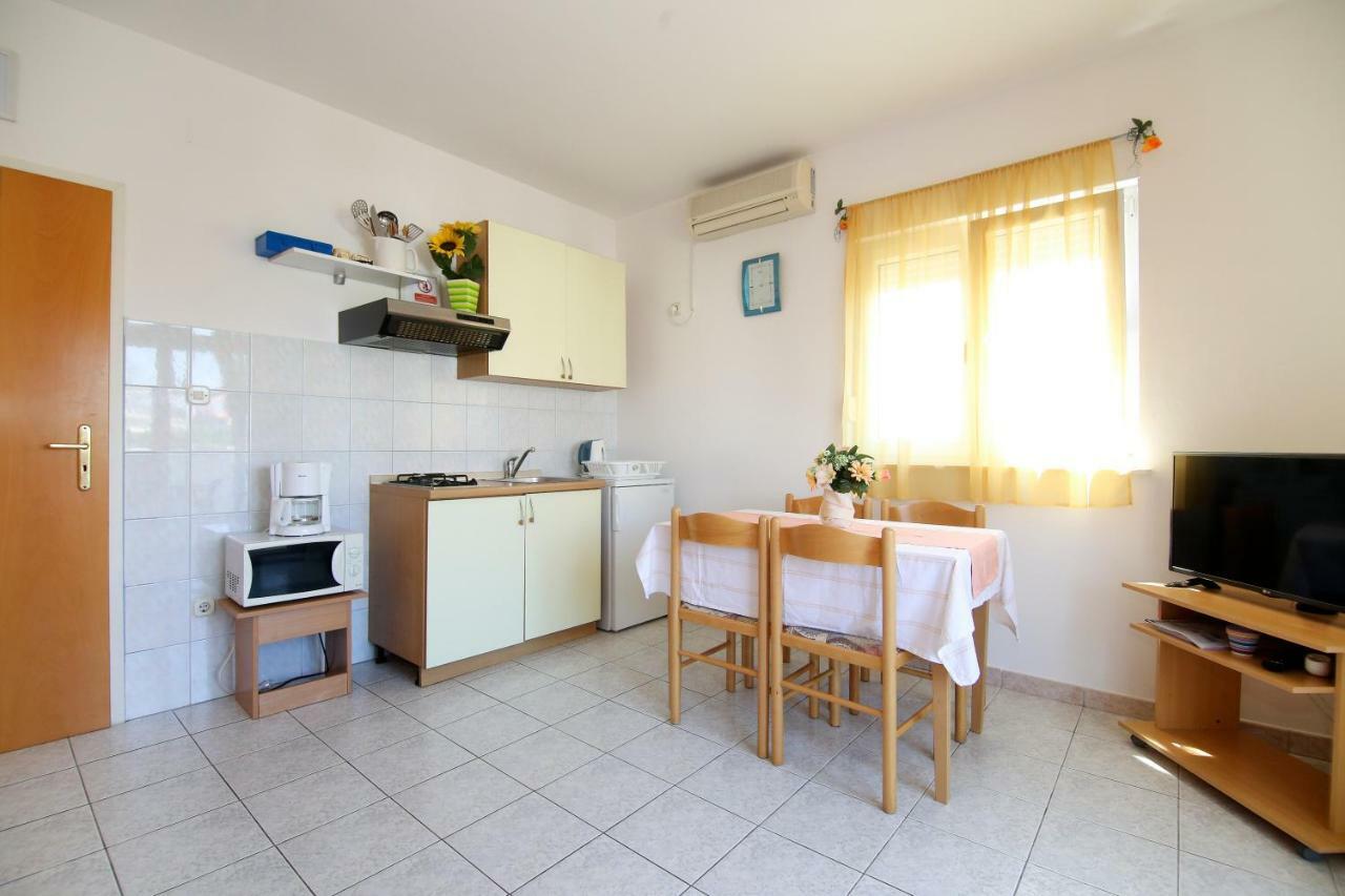 Apartments Antea Рогозница Экстерьер фото