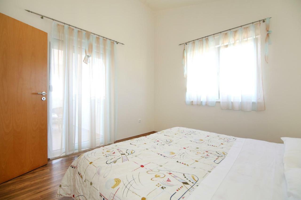 Apartments Antea Рогозница Экстерьер фото