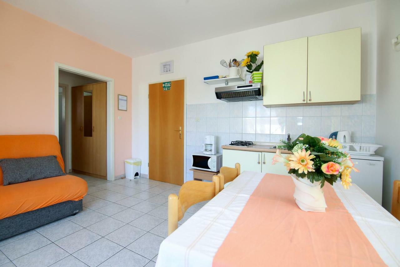 Apartments Antea Рогозница Экстерьер фото