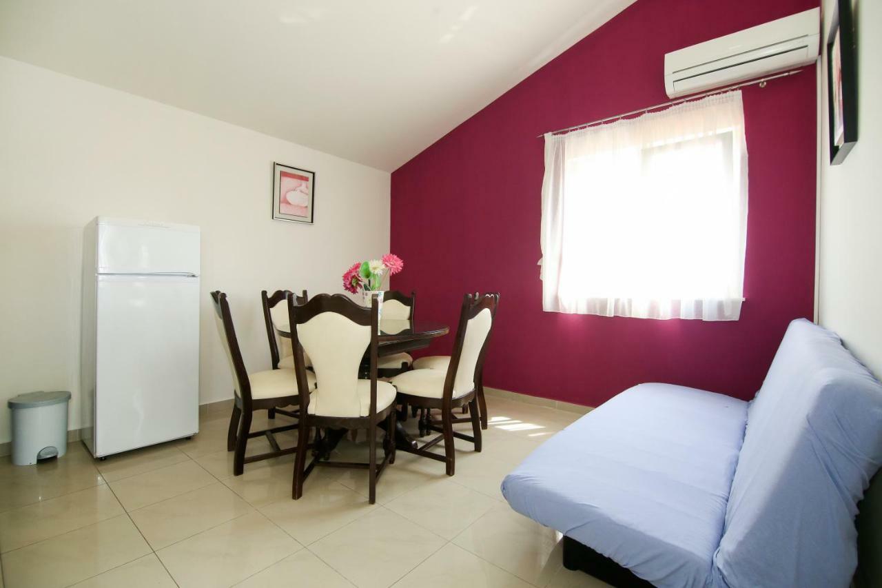 Apartments Antea Рогозница Экстерьер фото
